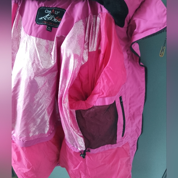 Coat - Picture 4 of 9